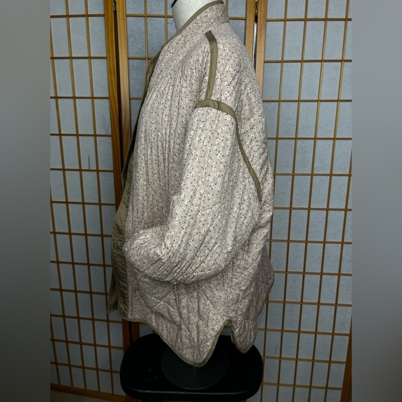NEW Blank NYC Quilted Reversible Floral Jacket Women's Cream Pink Size XL - Picture 10 of 13